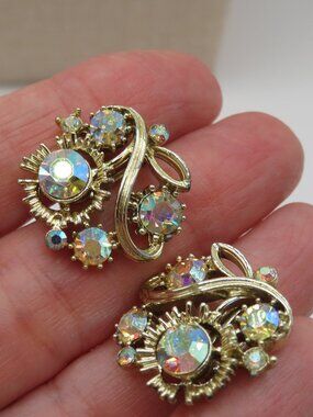 Vintage Lisner AB Rhinestone Gold Tone Screw Back Earrings